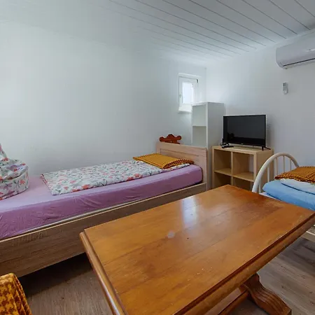 Monteurwohnung Memleben Luetzower 10 Hébergement de vacances Kaiserpfalz